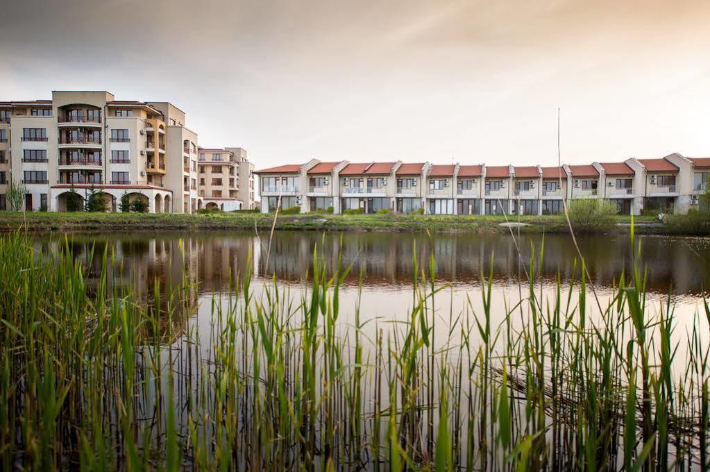 Lighthouse Apartments And Villas Balčik Exteriér fotografie